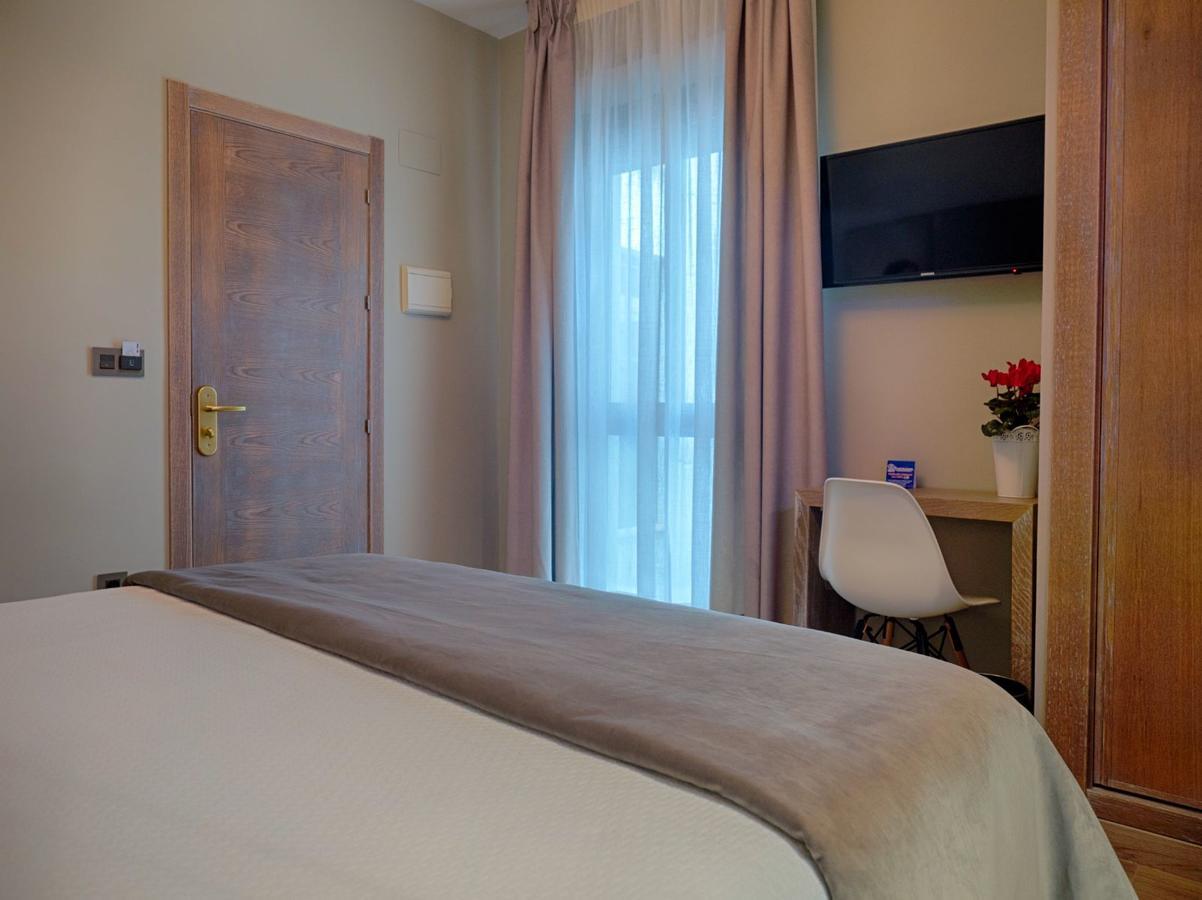 Hostal San Andres Adamuz Ngoại thất bức ảnh