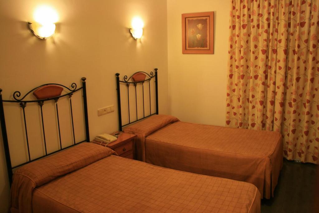 Hostal San Andres Adamuz Ngoại thất bức ảnh